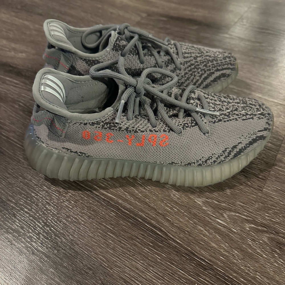 adidas Yeezy Boost 350 V2